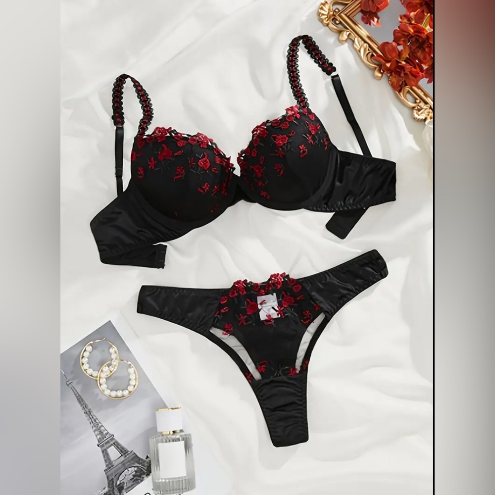 Push Up Unlined Bra & Brefs Black Floral Embroidery Lingerie Set